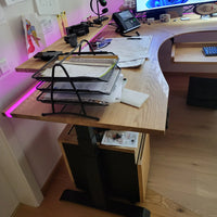 Rohový výškově nastavitelný stůl s epoxidovým LED osvětlením 19