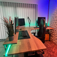 Rohový výškově nastavitelný stůl s epoxidovým LED osvětlením 17