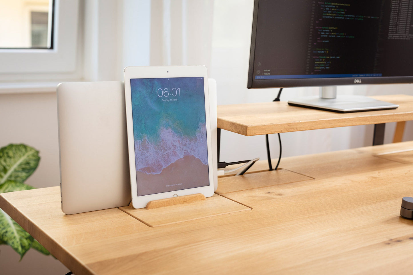 Tablet and notebook stand | ErgoHide